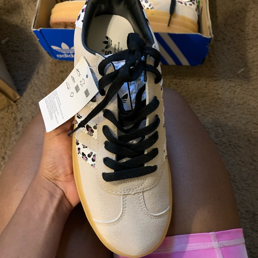 COPY - Adidas - Picture 6 of 13